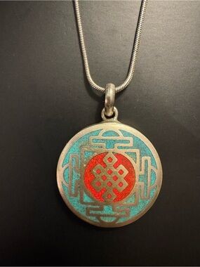 Artisan Alpaca Silver Endless Knot Pendant Necklace